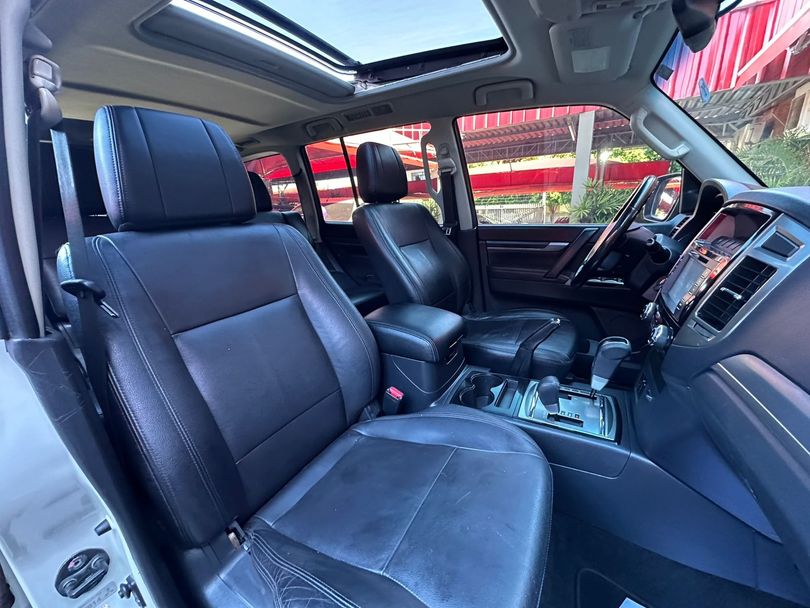 Mitsubishi Pajero HPE Full 3.2 4x4 T.I.Dies. 5p Aut