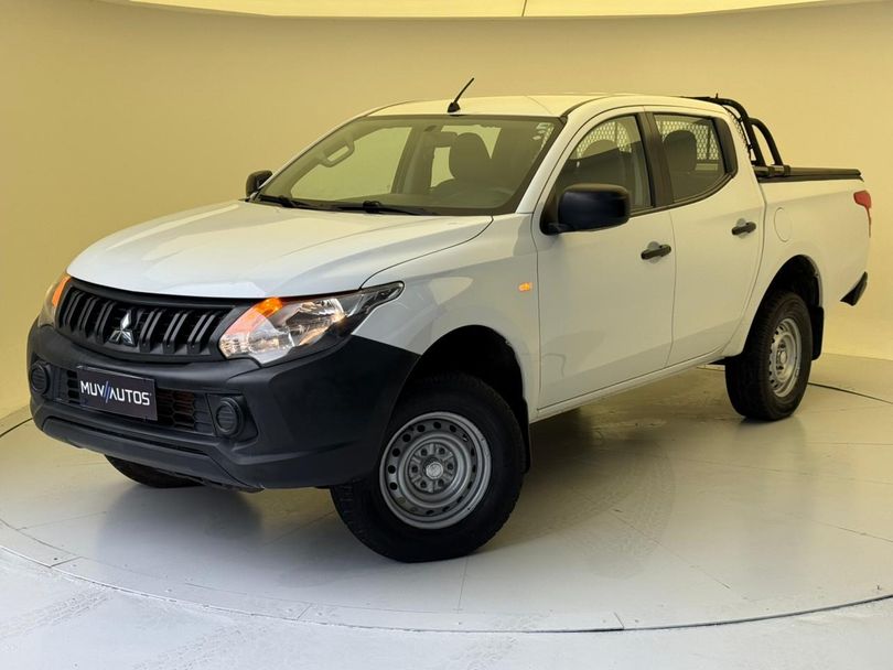 Mitsubishi L200 Tri. Outd. GLX 2.4 CD 4x4 Die. Mec.