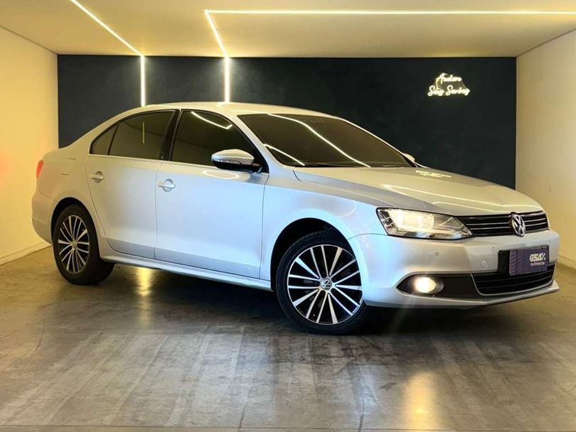 VolksWagen JETTA Highline 2.0 TSI 16V 4p Tiptronic