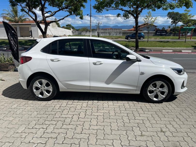 Chevrolet ONIX HATCH PREM. 1.0 12V TB Flex 5p Aut.