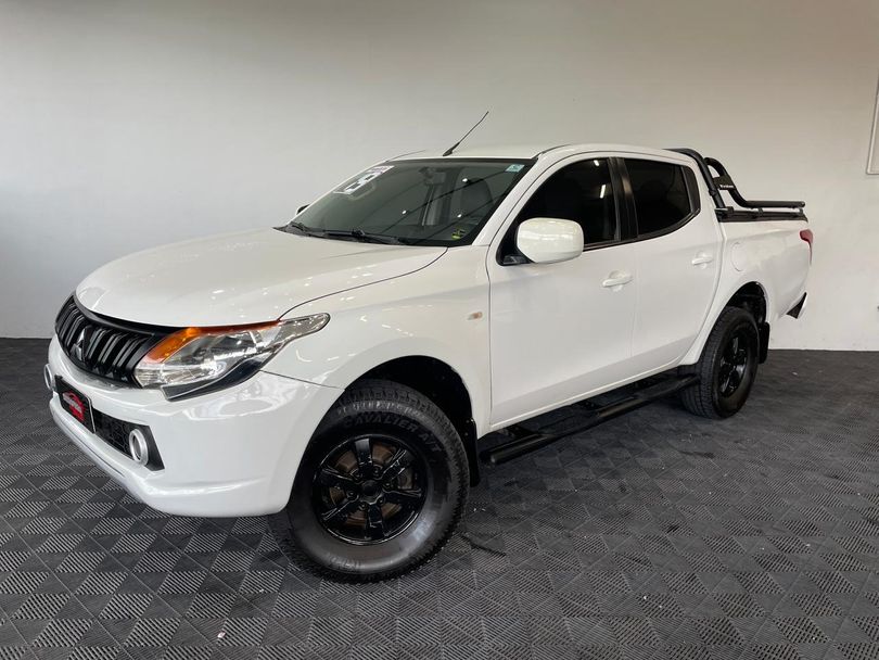 Mitsubishi L200 Triton Sport GLS 2.4 CD Diesel Mec.