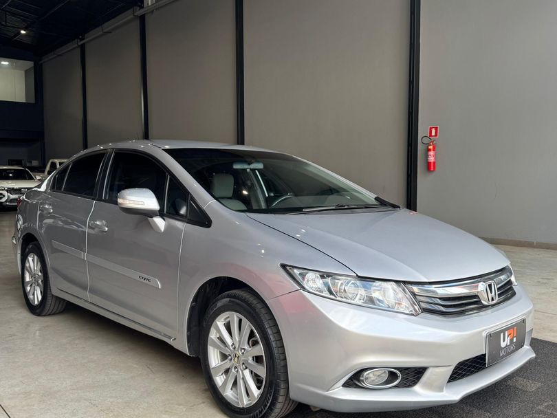 Honda Civic Sedan LXR 2.0 Flexone 16V Aut. 4p