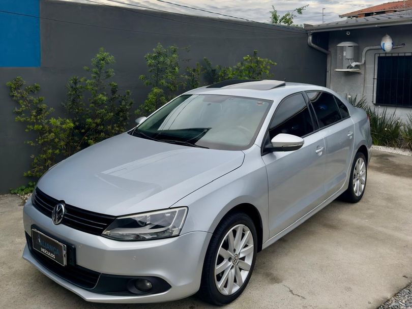 VolksWagen JETTA Comfortline 2.0 T.Flex 8V 4p Tipt.