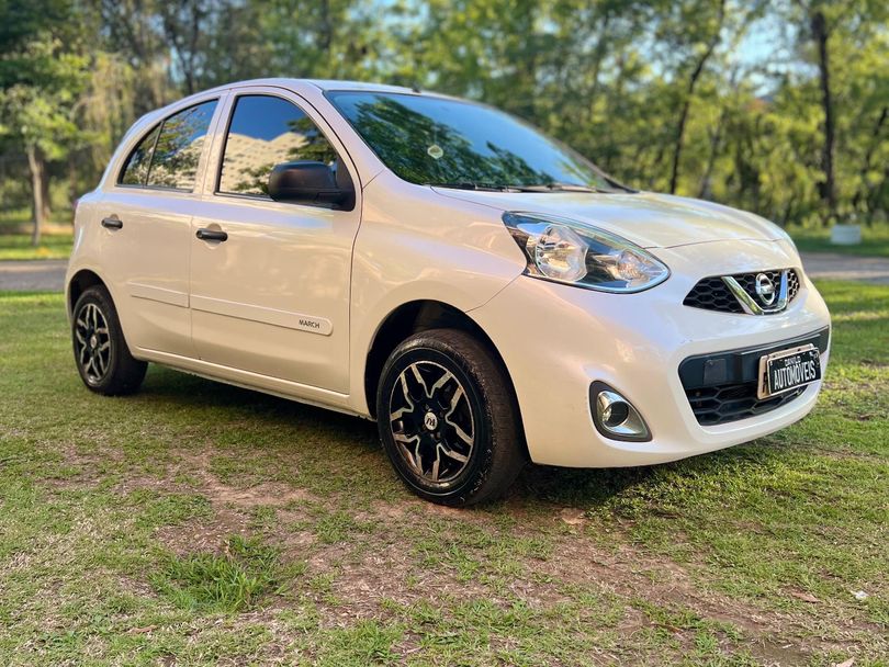 Nissan MARCH 1.0 12V Flex 5p