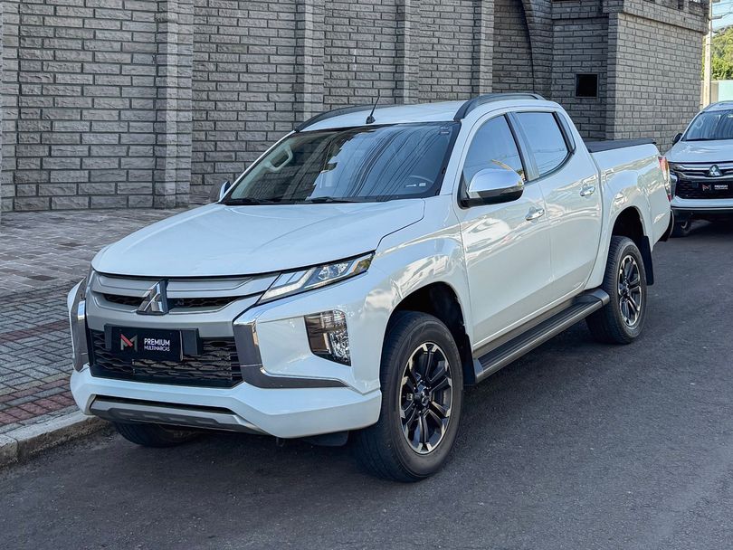 Mitsubishi L200 Triton Sport HPE 2.4 CD Diesel Aut.