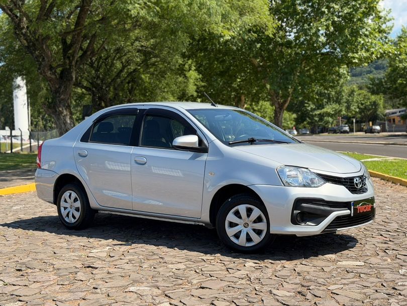 Toyota ETIOS XS 1.5 Flex 16V 5p Aut.