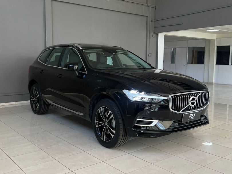 Volvo XC 60 T-8 MOMENTUM 2.0 (Híbrido)