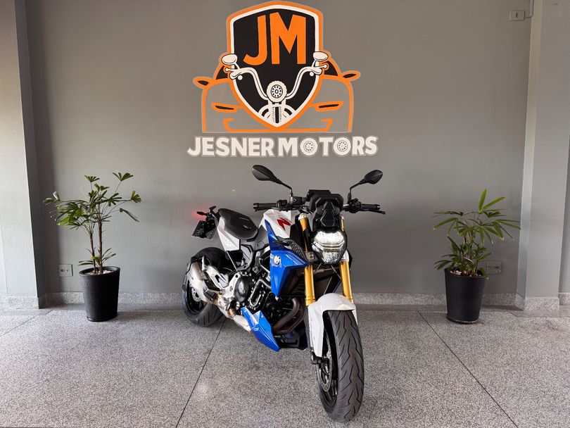 BMW F 900 R Sport Plus