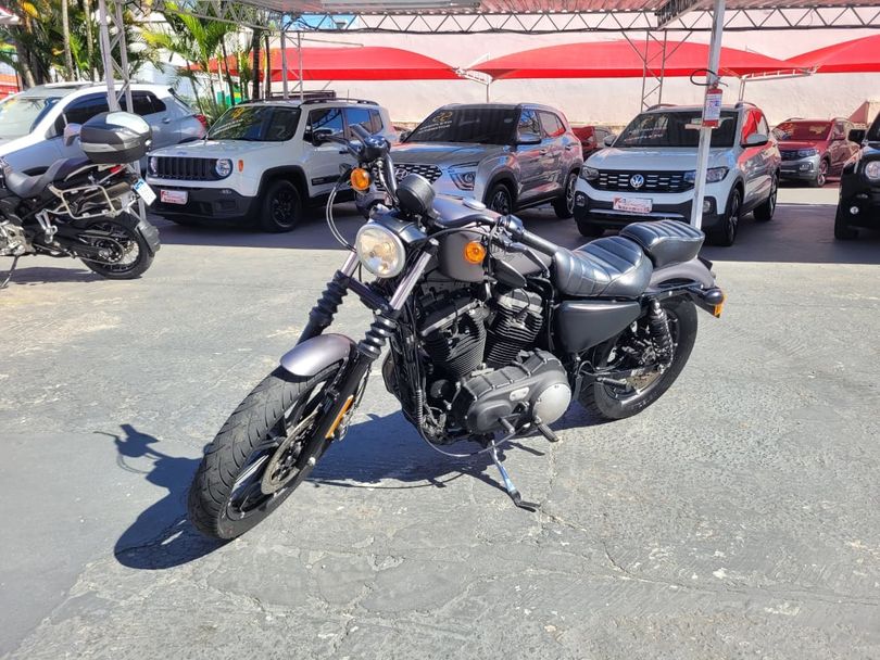 Harley XL 883N IRON