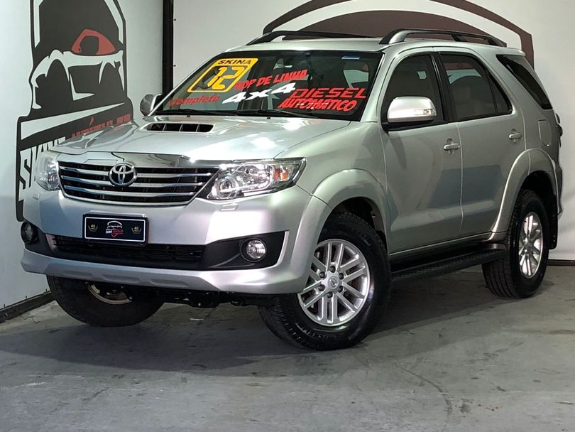 Toyota Hilux SW4 SRV D4-D 4x4 3.0 TDI Dies. Aut