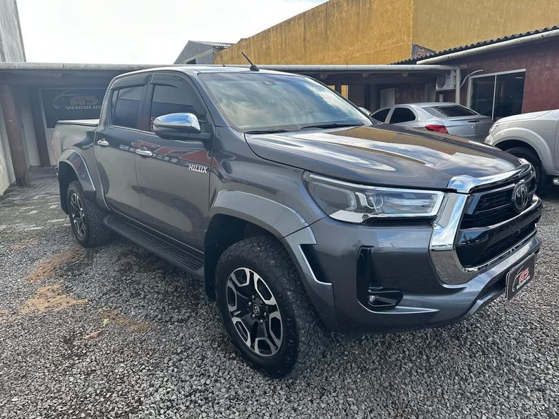 Toyota Hilux CD SRX Plus 4x4 2.8 TDI Die. Aut.