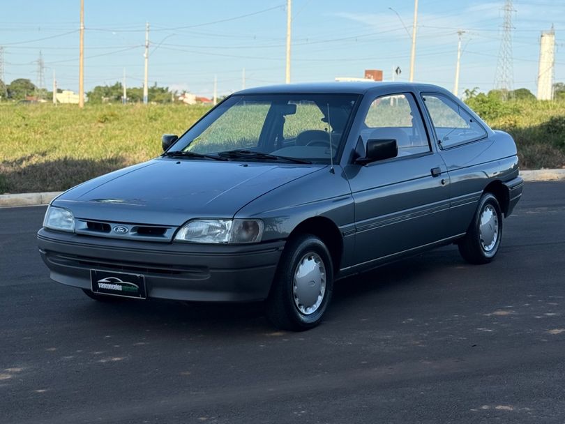 Ford Escort GL 1.6i / 1.6