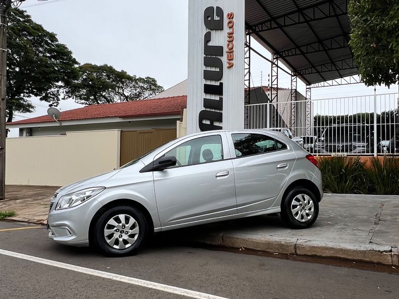 Chevrolet ONIX HATCH LT 1.0 8V FlexPower 5p Mec.