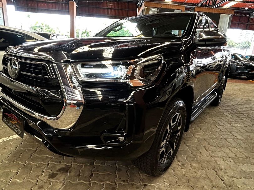 Toyota Hilux CD SRX 4x4 2.8 TDI 16V Diesel Aut.