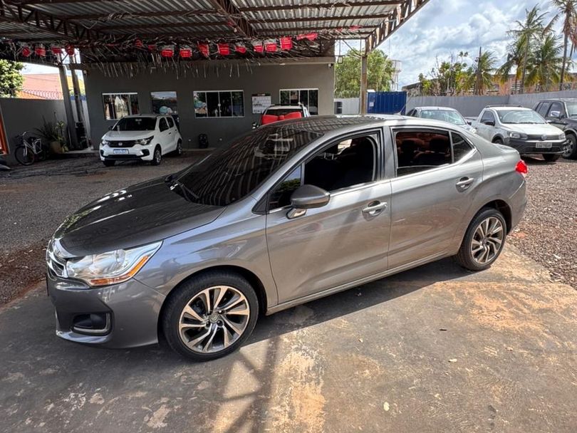 Citroën C4 LOUNGE Tendance 2.0 Flex 4p Aut.