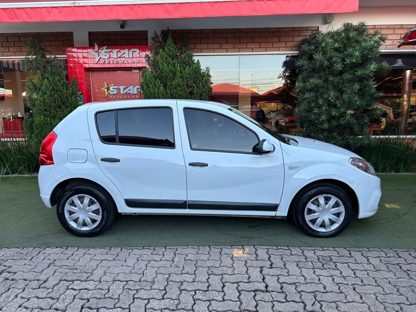 Renault SANDERO Expression Hi-Flex 1.6 8V 5p