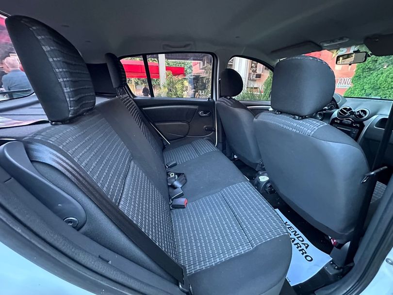 Renault SANDERO Expression Hi-Flex 1.6 8V 5p