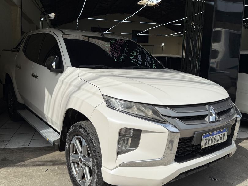 Mitsubishi L200 Triton Sport HPE 2.4 CD Diesel Aut.