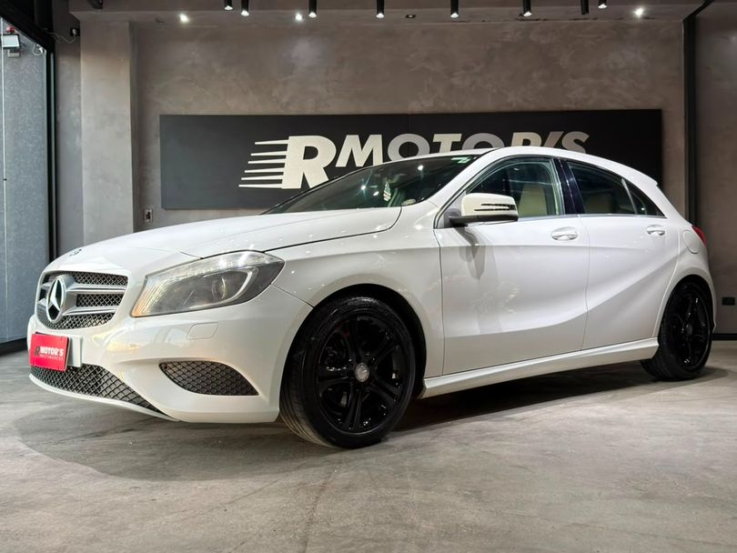 Mercedes Classe A 200 1.6 TB 16V Urban 156cv Aut.