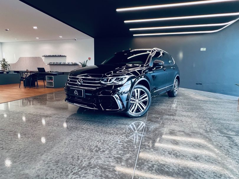 VolksWagen TIGUAN Allspac R-Line 300 TSI 2.0 