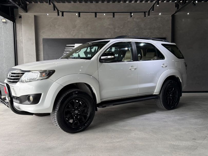 Toyota Hilux CD SR 4x2 2.7 16V/2.7 Flex Aut.