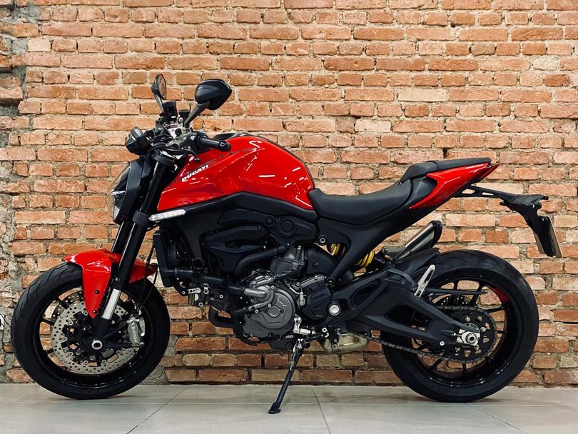 Ducati MONSTER 937cc