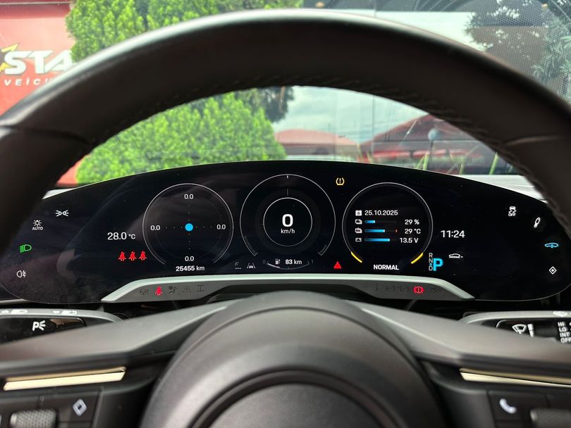 Porsche Taycan 4S (Elétrico)