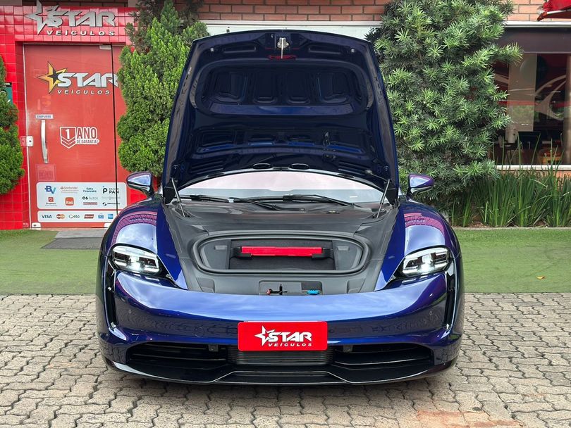 Porsche Taycan 4S (Elétrico)