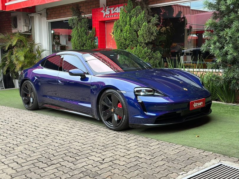 Porsche Taycan 4S (Elétrico)