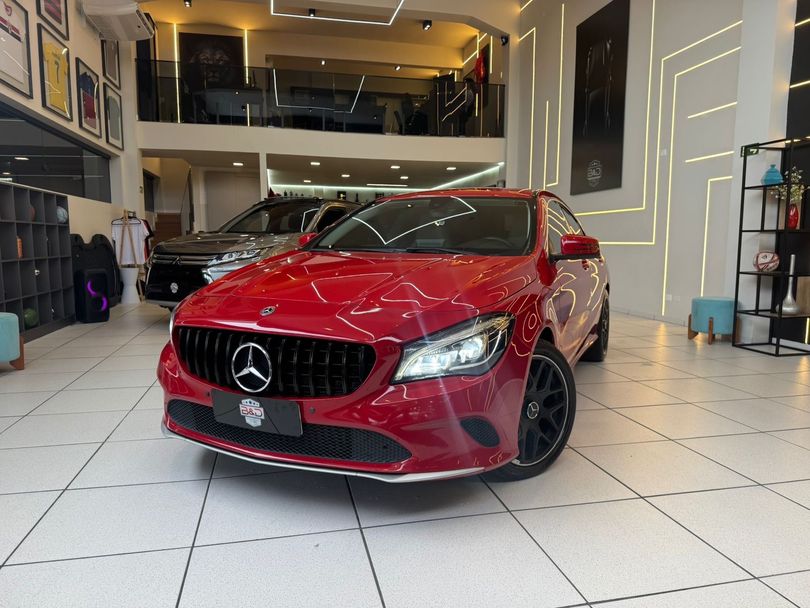 Mercedes CLA-180 1.6 16V 122cv Aut.