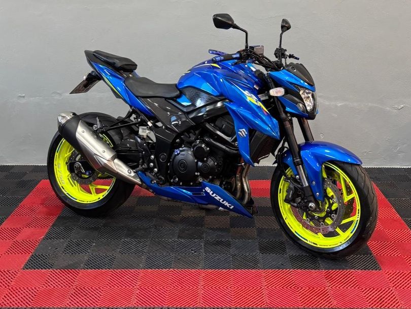 SUZUKI GSX-S 750