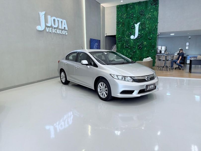 Honda Civic Sedan LXS 1.8/1.8 Flex 16V Aut. 4p