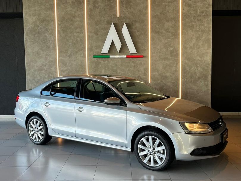 VolksWagen JETTA Comfortline 2.0 T.Flex 8V 4p Tipt.