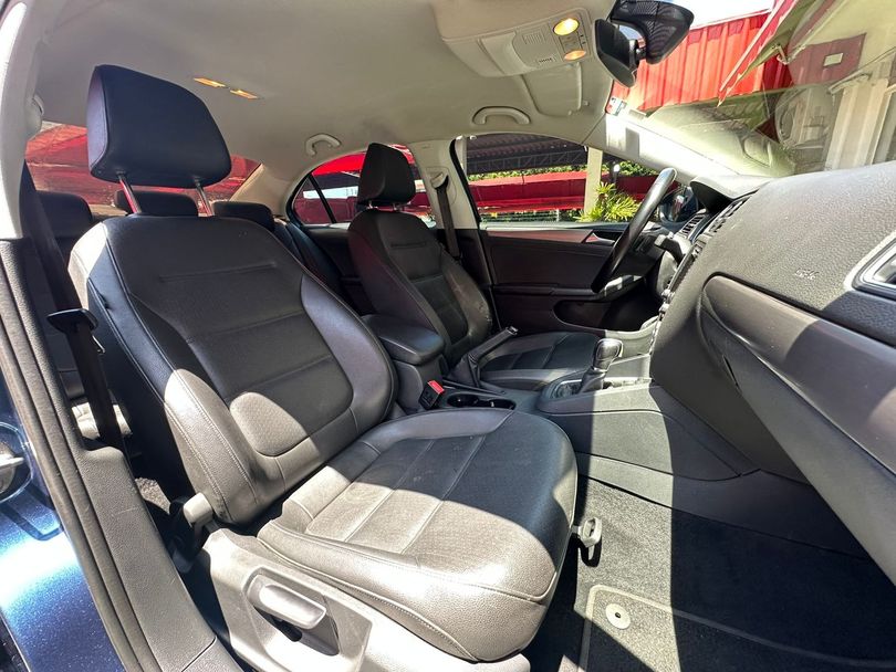 VolksWagen JETTA Comfortline 1.4 TSI 16V 4p Aut.