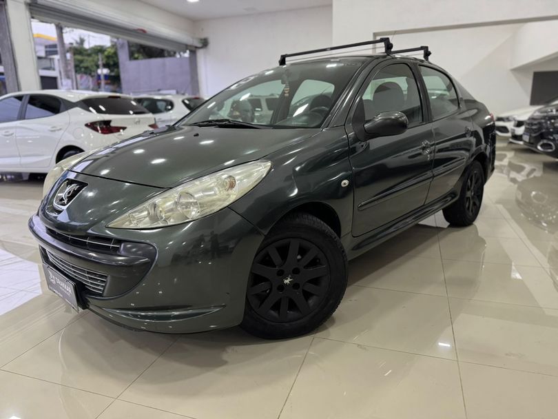 Peugeot 207 Sedan Passion XR 1.4 Flex 8V 4p