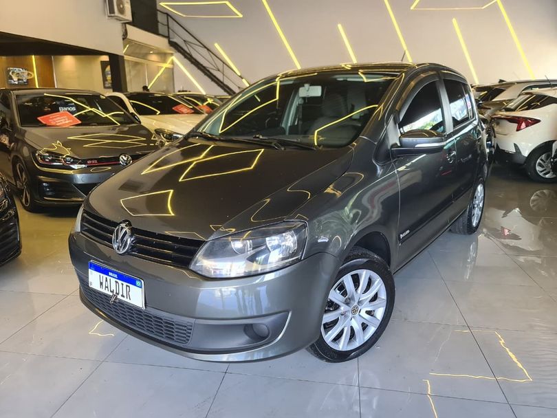 VolksWagen Fox 1.6 Mi Total Flex 8V 5p