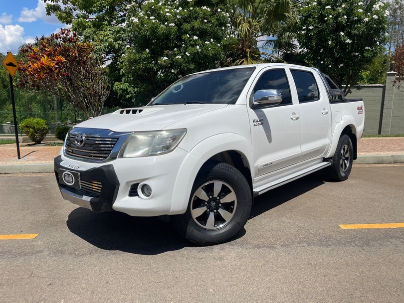 Toyota Hilux CD SRV D4-D 4x4 3.0 TDI Diesel Aut