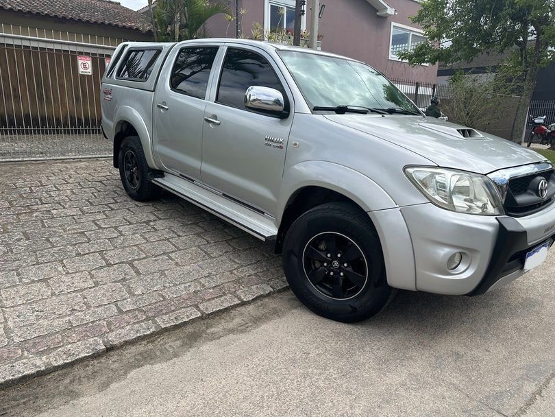 Toyota Hilux CD SRV D4-D 4x4 3.0 TDI Diesel Aut