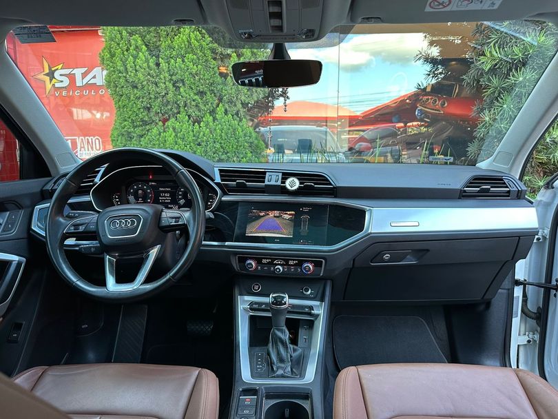 Audi Q3 Black Ed. 1.4 TFSI Flex/Black S-tron.