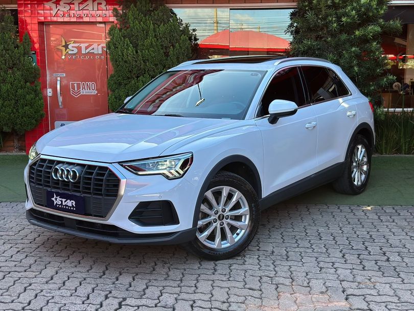 Audi Q3 Black Ed. 1.4 TFSI Flex/Black S-tron.