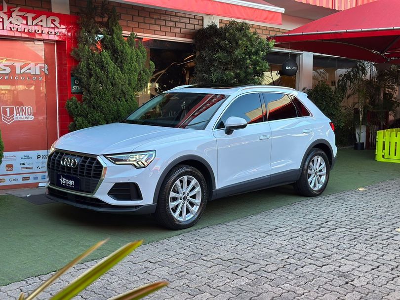 Audi Q3 Black Ed. 1.4 TFSI Flex/Black S-tron.