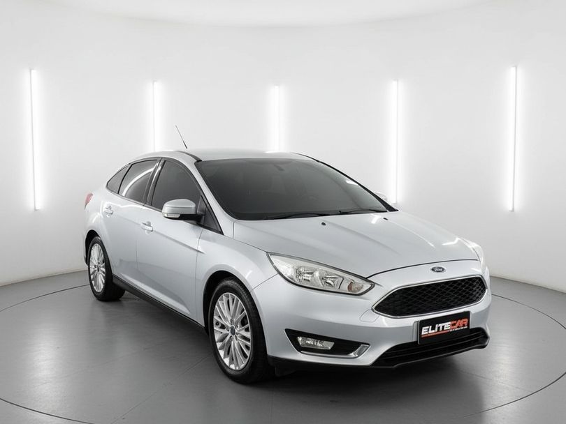 Ford Focus 2.0 16V/SE/SE Plus Flex 5p Aut.