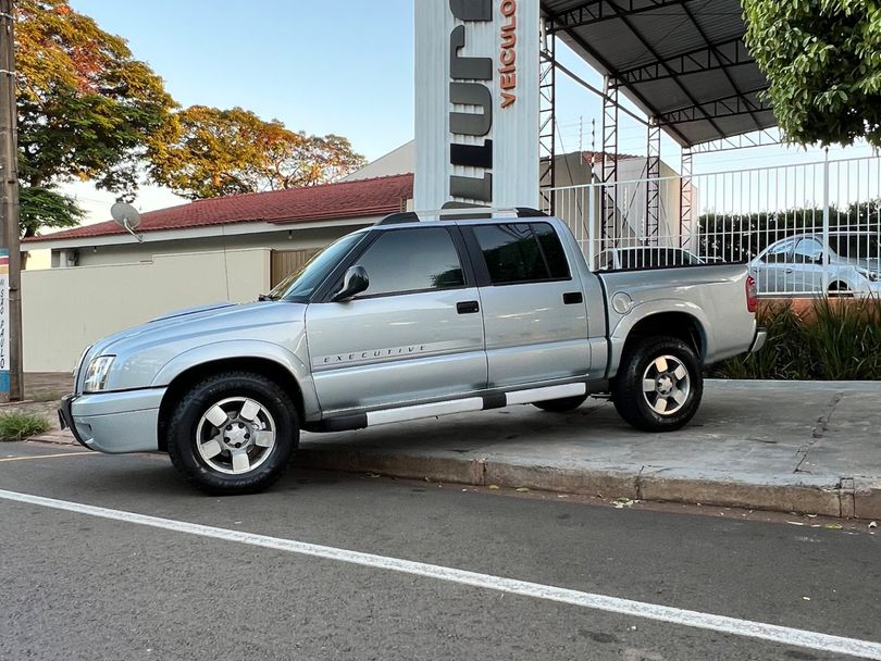 Chevrolet S10 P-Up Executive 2.4 MPFI F.Power CD