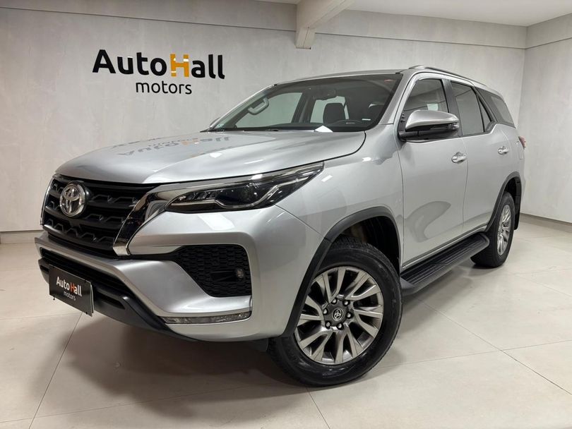 Toyota Hilux SW4 SRV 4x2 2.7 Flex 16V Aut.