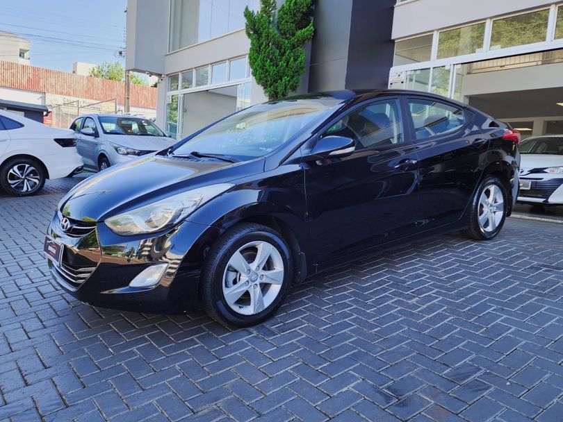 Hyundai Elantra GLS 2.0 16V Flex Aut.