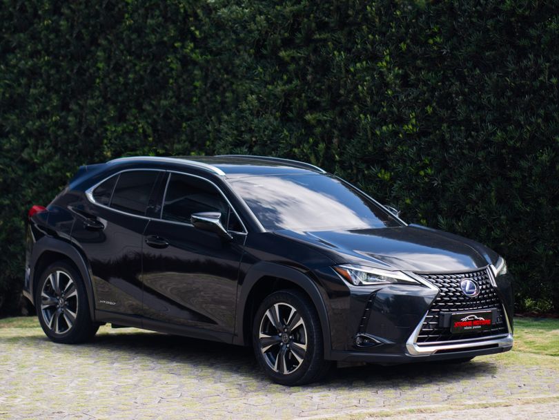 Lexus UX-250h Dynamic 2.0 16V Aut. (Híbrido)