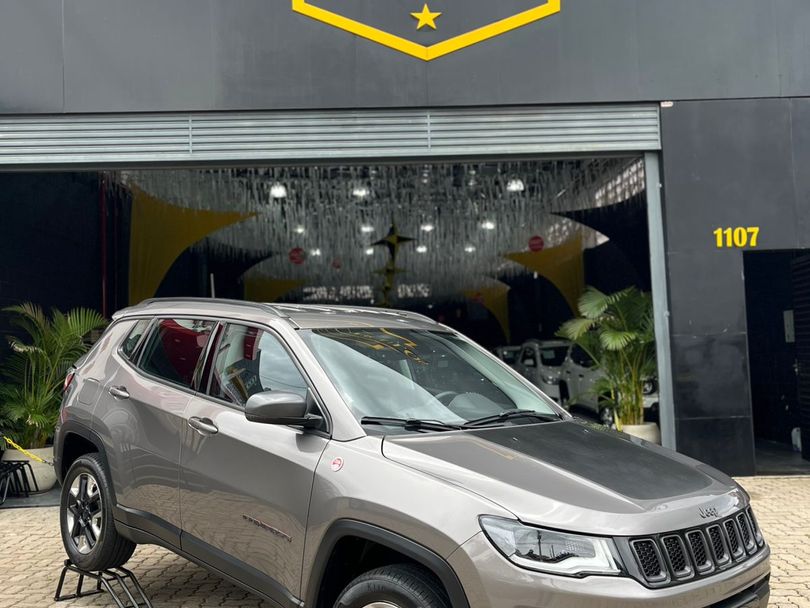 Jeep COMPASS TRAILHAWK 2.0 4x4 Dies. 16V Aut.