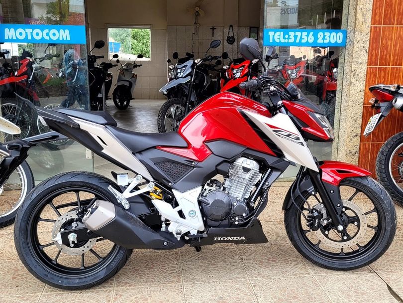 Honda CB 300F TWISTER CBS