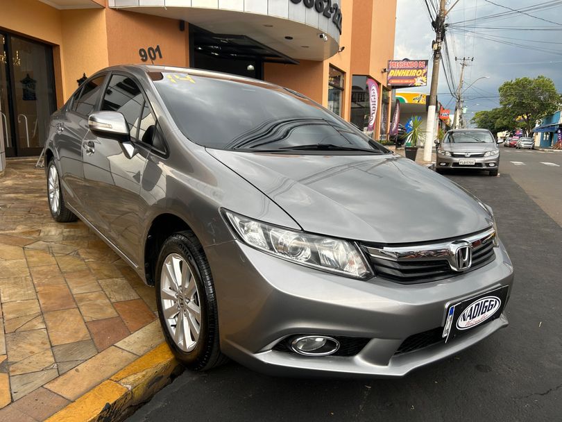 Honda Civic Sedan LXR 2.0 Flexone 16V Aut. 4p