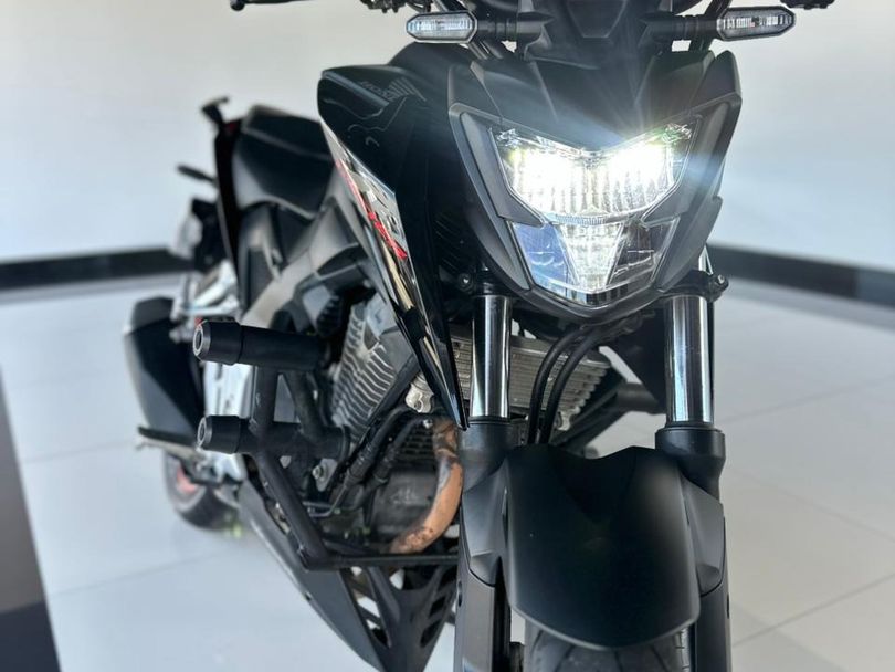 Honda Twister cb 300